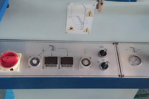 怎樣檢測(cè)發(fā)電機(jī)油壓？